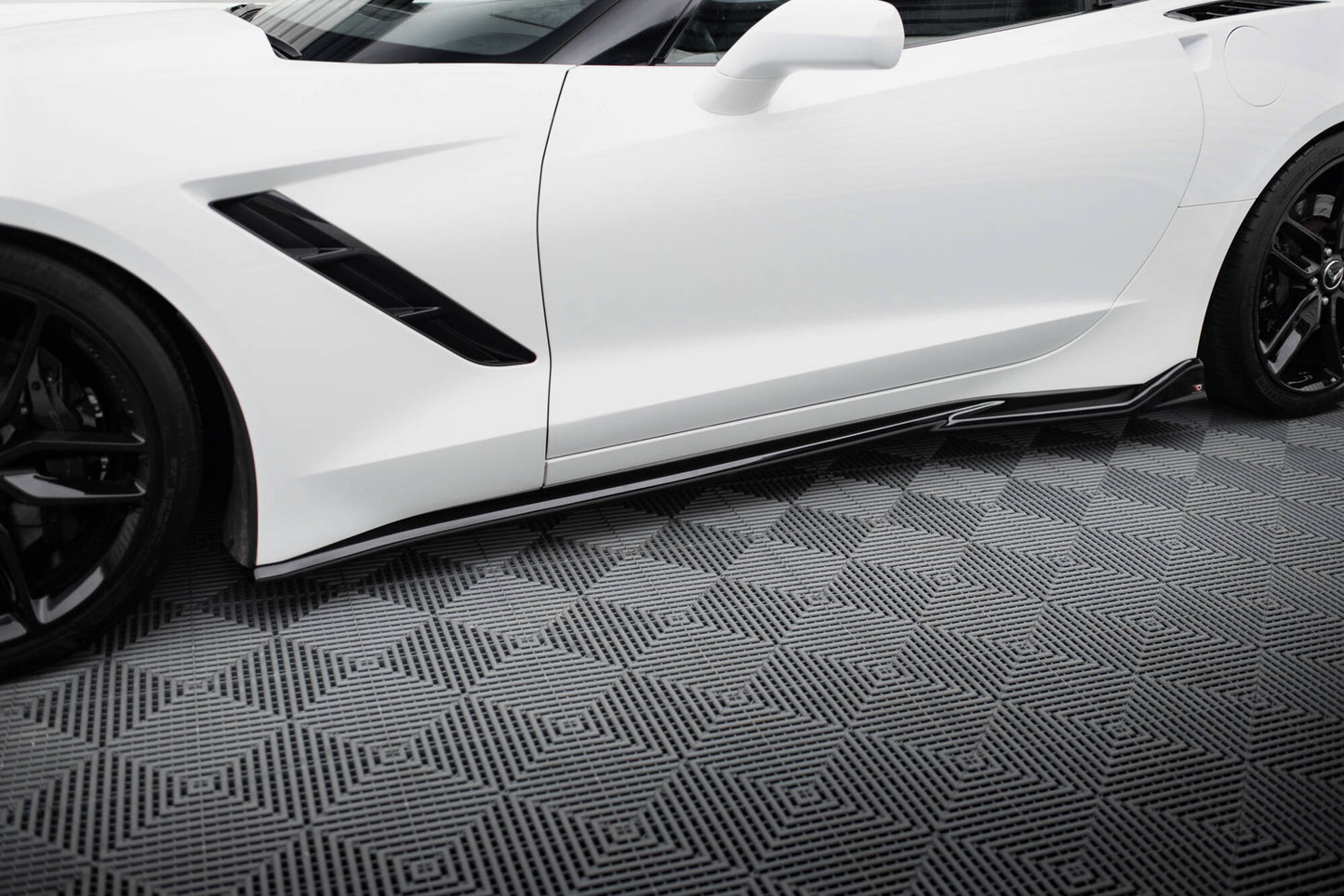 Sideskørter diffuser V.2 Chevrolet Corvette StinGrå C7