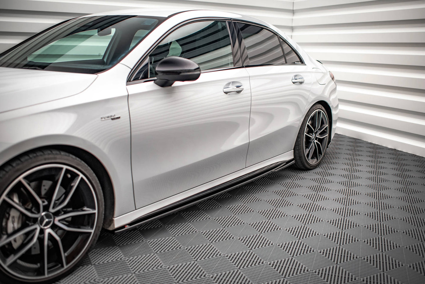 Sideskørter diffuser V.2 Mercedes A35 AMG / AMG-Line W177