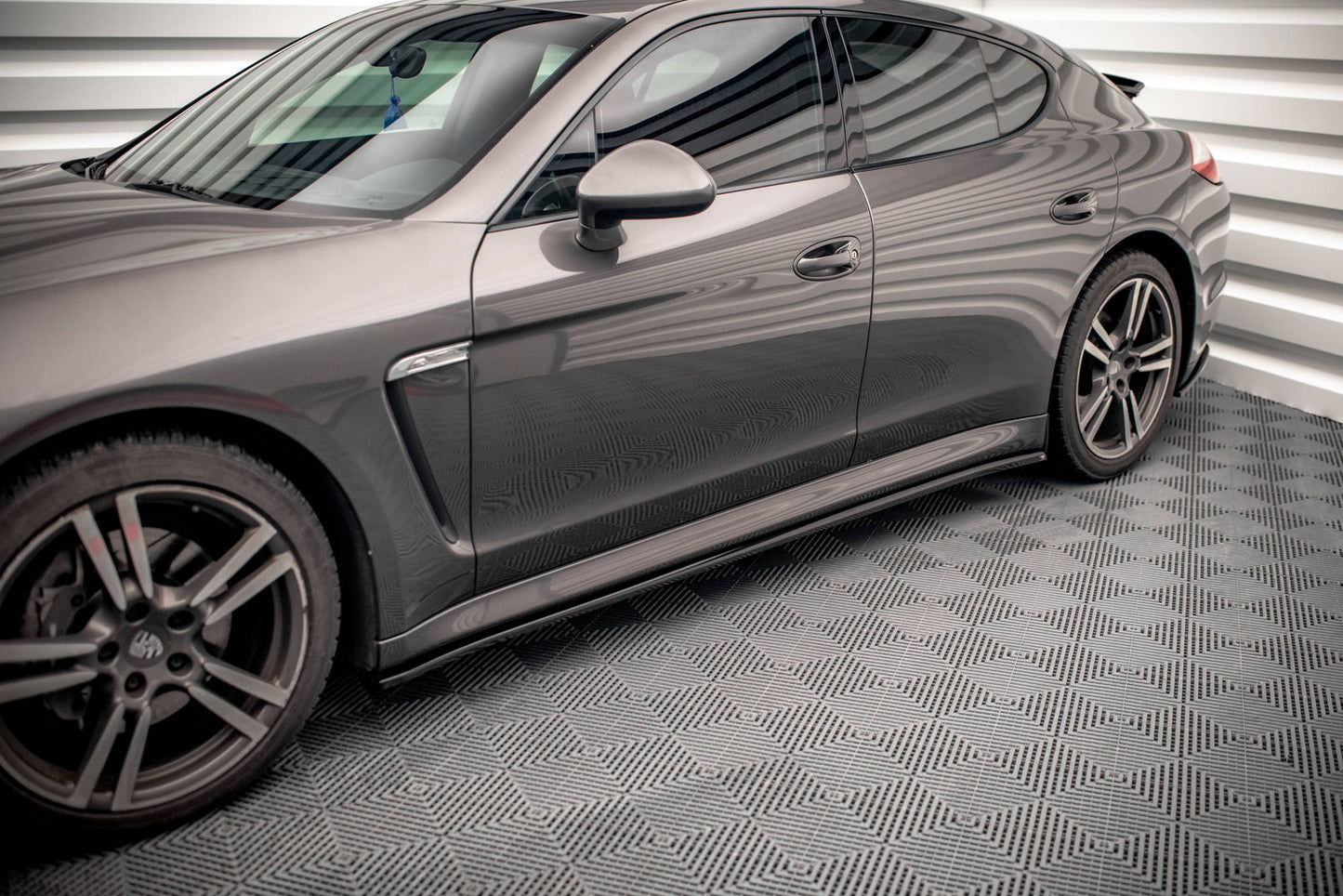 Sideskørter diffuser V.2 Porsche Panamera / Panamera Diesel / Panamera Turbo 970