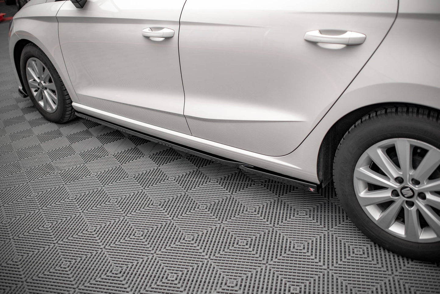 Sideskørter diffuser V.2 Seat Ibiza FR/ Standard Mk5