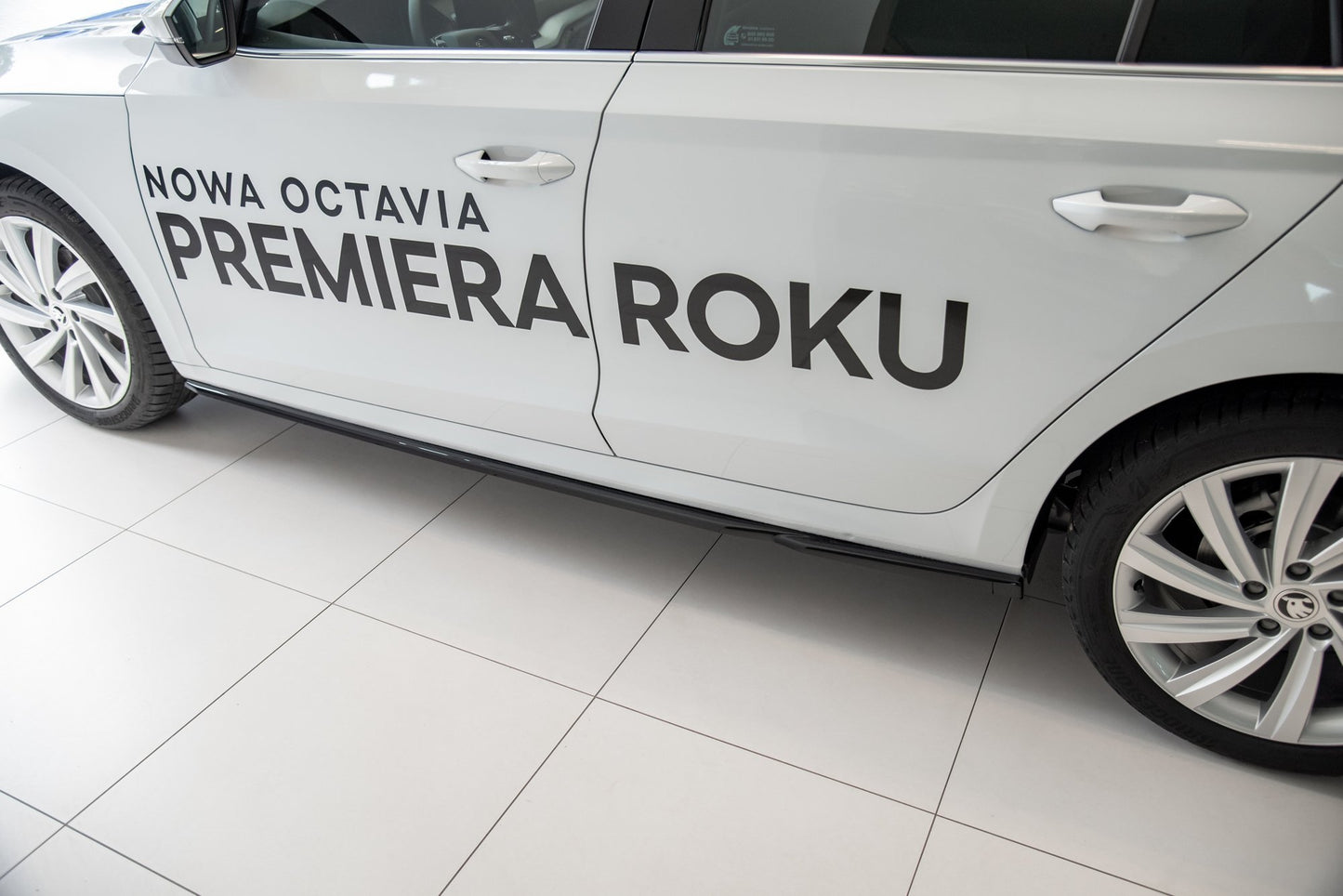 Sideskørter diffuser V.2 Skoda Octavia Mk4
