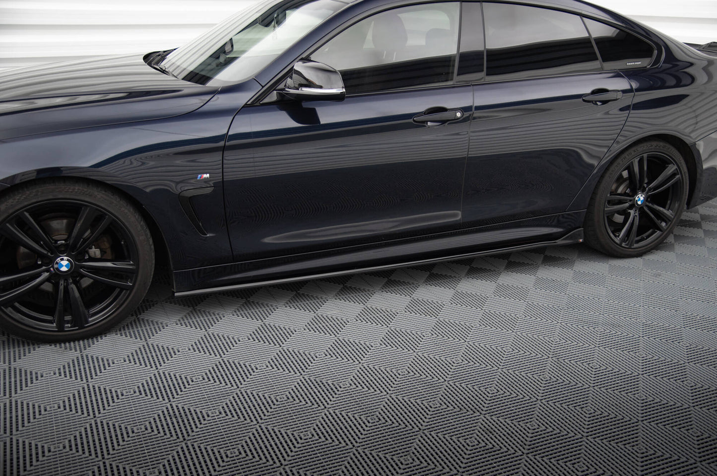 Sideskørter diffuser V.3 BMW 4 Coupe / Gran Coupe / Cabrio M-Pack F32 / F36 / F33