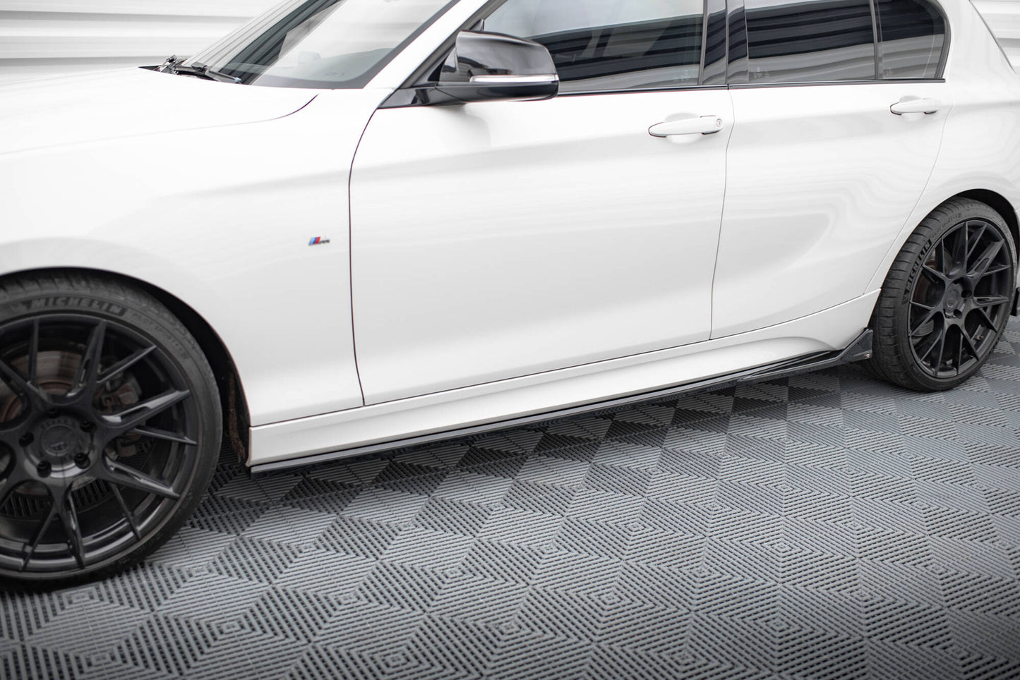 Sideskørter diffuser V.3 CSL Look BMW 1 M-Pack / M140i F20 Facelift