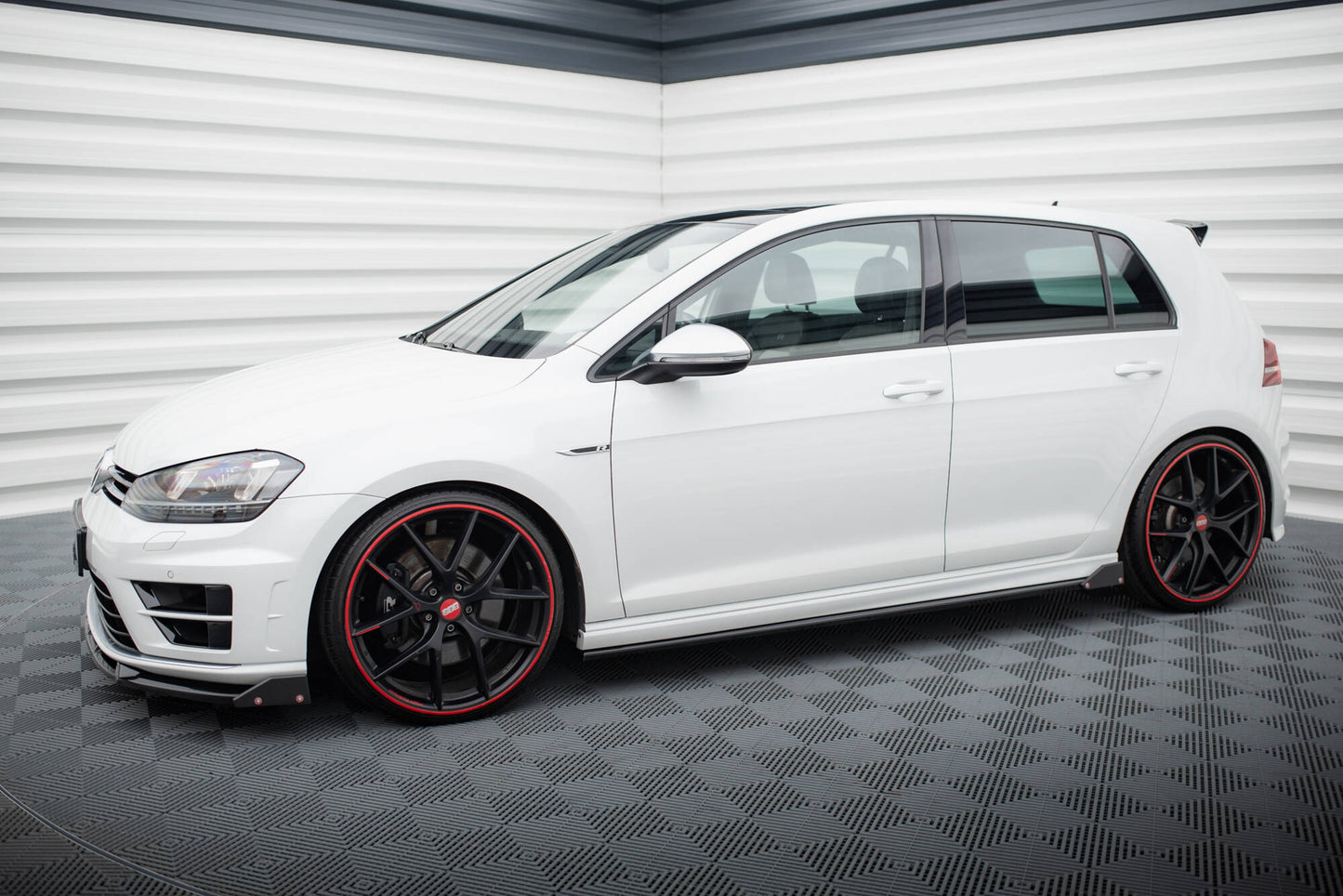 Sideskørter diffuser V.3 + Flaps Volkswagen Golf R / R-Line Mk7