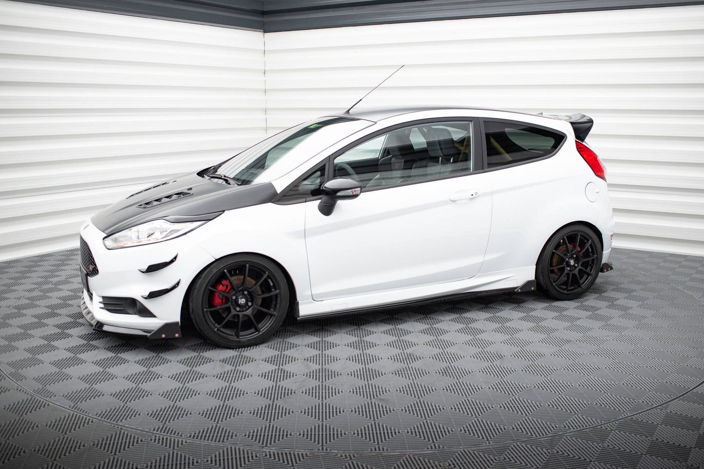 Sideskørter diffuser V.4 + Flaps Ford Fiesta ST / ST-Line Mk7