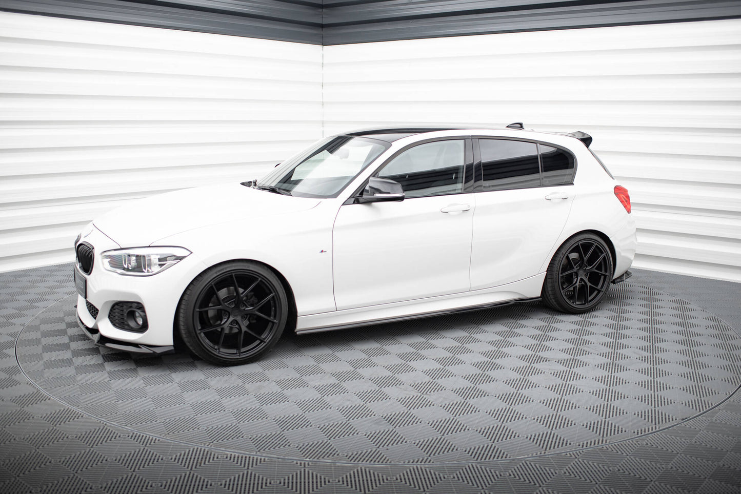 Sideskørter diffuser V.5 BMW 1 M-Pack / M140i F20 Facelift