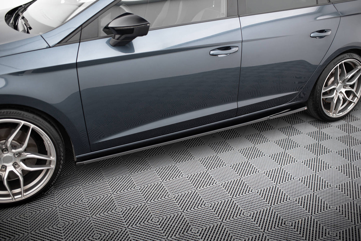 Sideskørter diffuser V.5 Seat Leon Cupra / FR Mk3 / Mk3 Facelift
