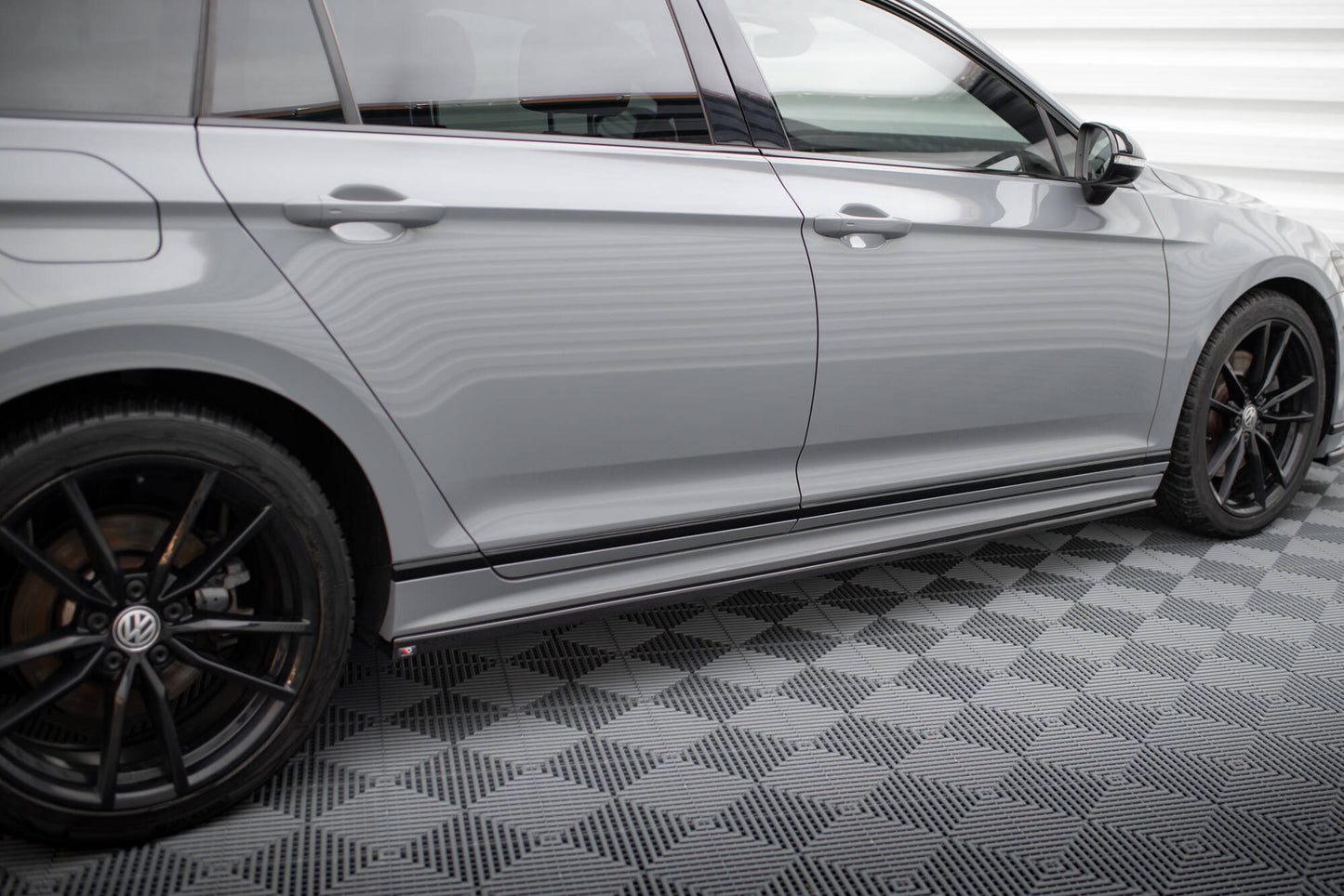 Sideskørter diffuser Volkswagen Passat R-Line B8 Facelift