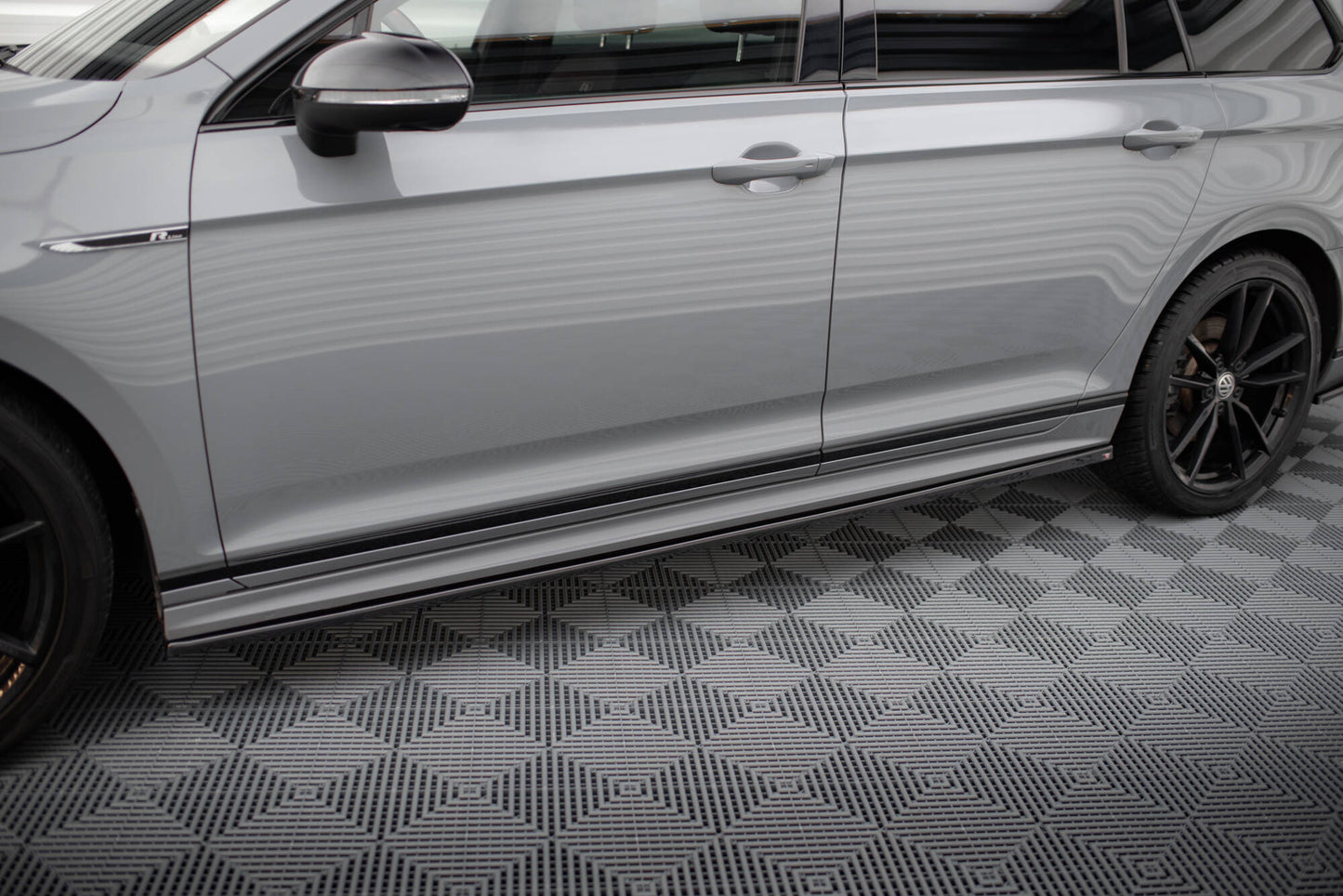 Sideskørter diffuser Volkswagen Passat R-Line B8 Facelift