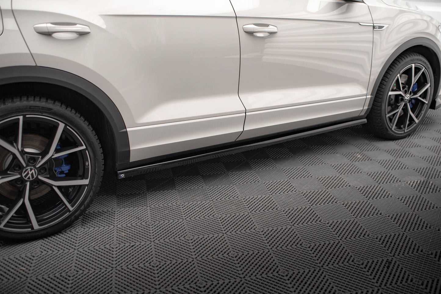 Sideskørter diffuser Volkswagen T-Roc R / R-Line Mk1