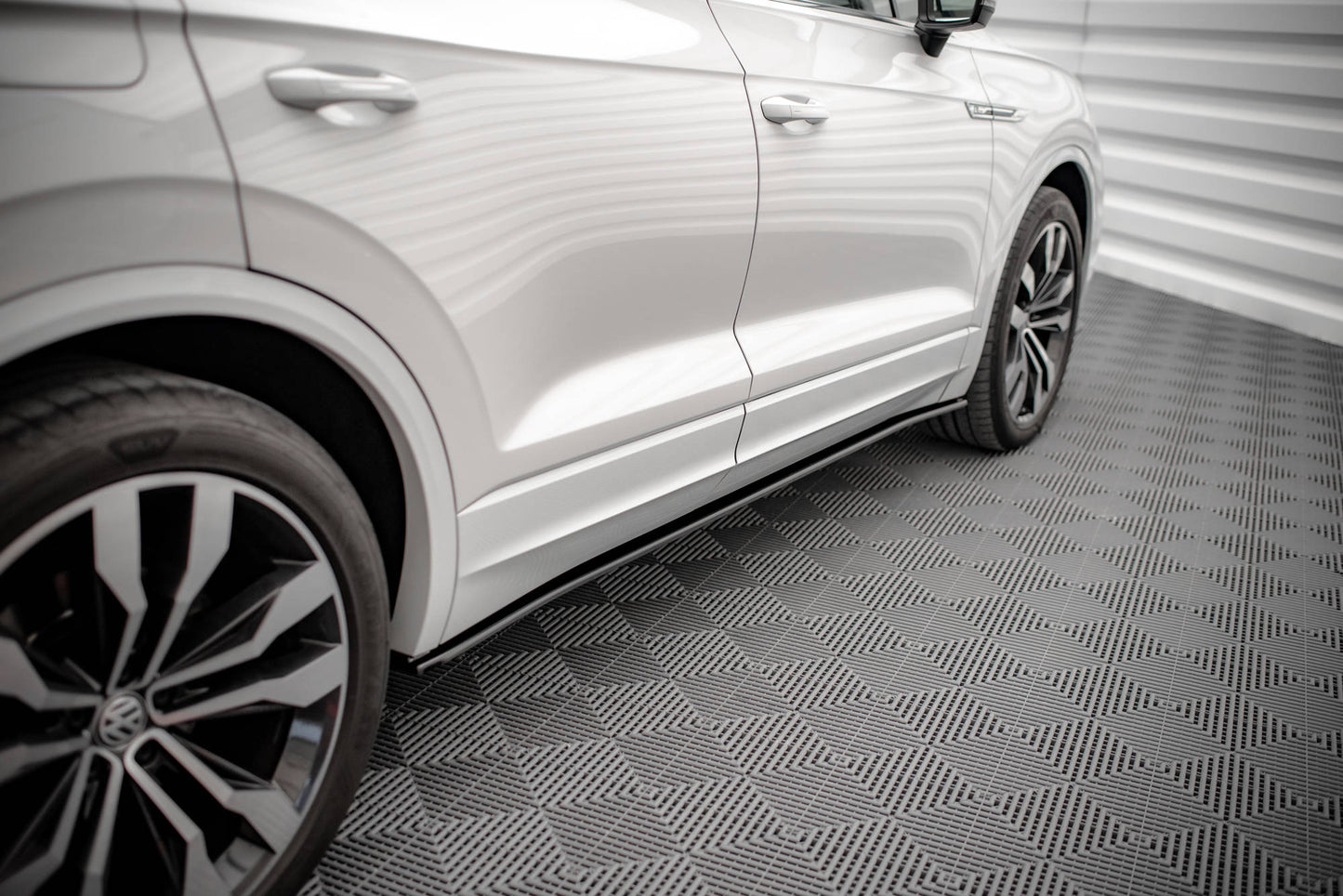 Sideskørter diffuser Volkswagen Touareg R-line Mk3