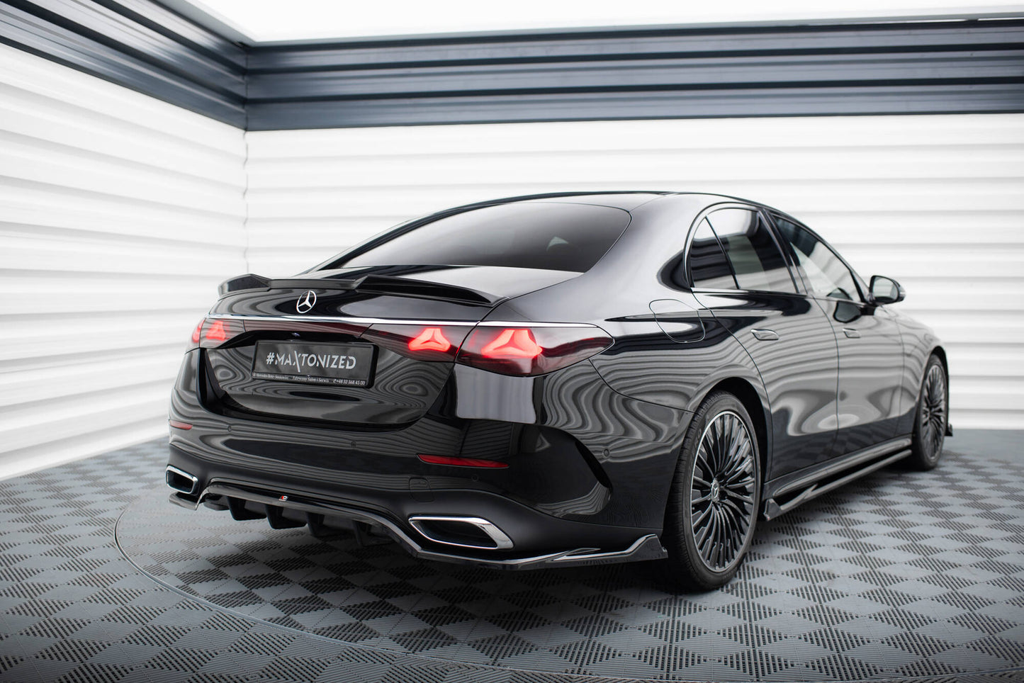 Spoiler cap 3D Mercedes-Benz E Sedan AMG-Line W214