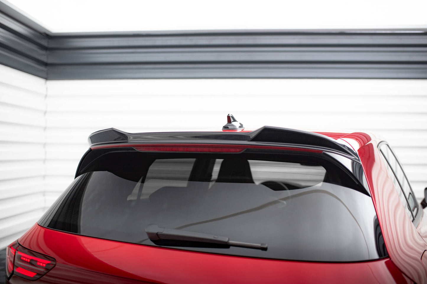 Spoiler cap 3D Volkswagen Golf GTI / GTE / GTD / R-Line / R Mk8