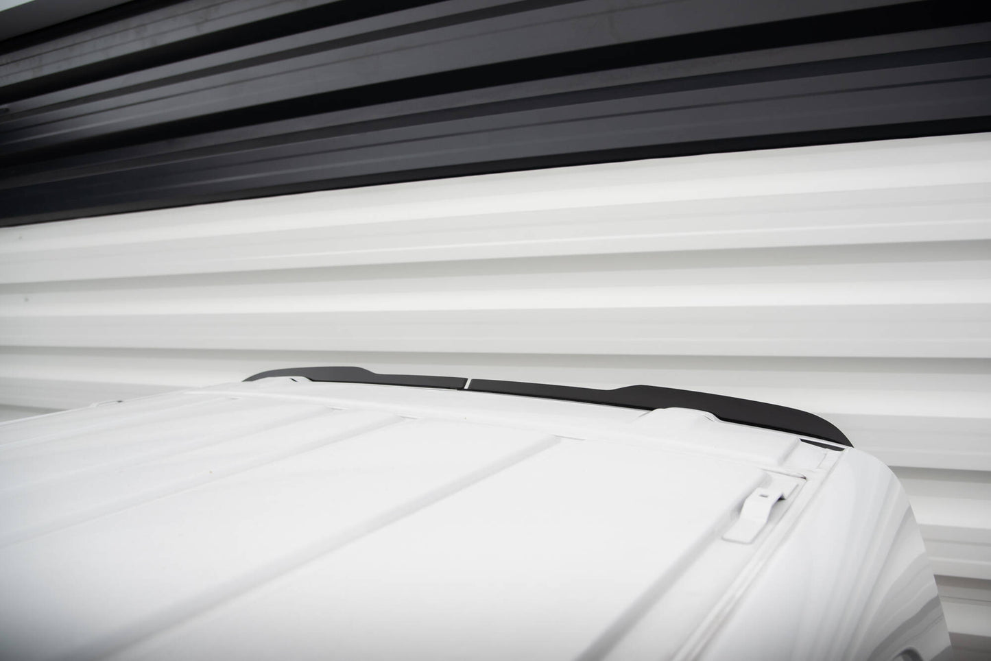 Spoiler cap Citroen Jumpy Mk3