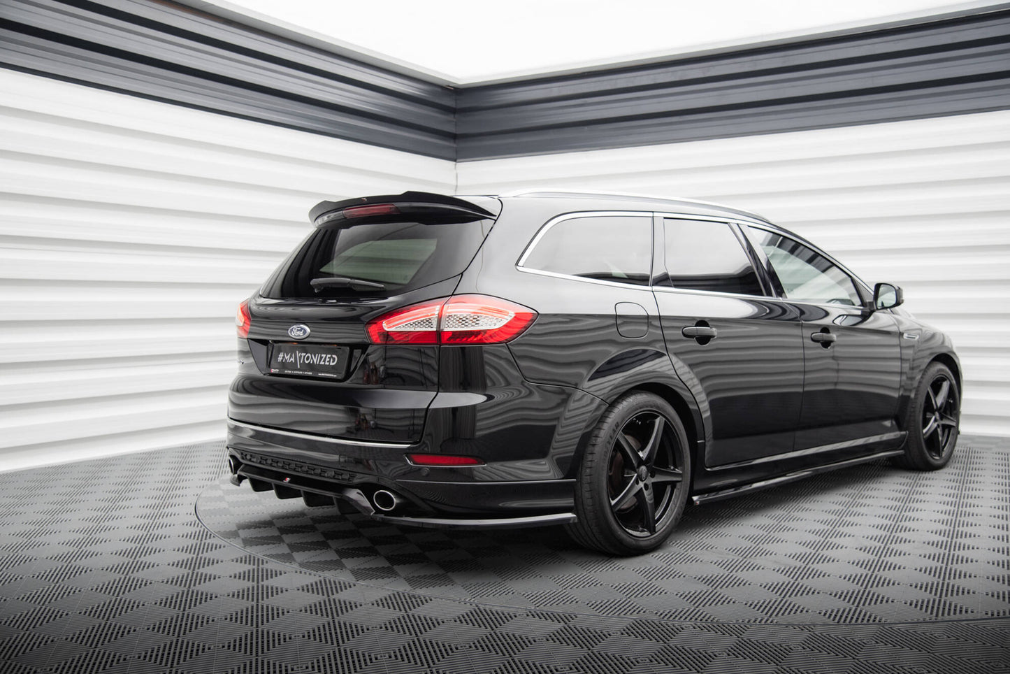 Spoiler cap Ford Mondeo Estate ST-Line Mk4 Facelift