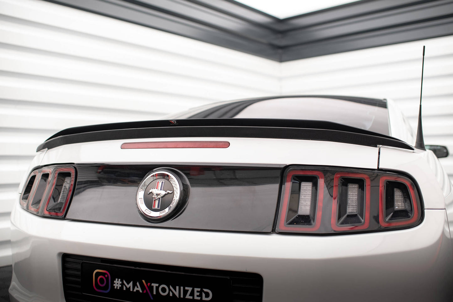 Spoiler cap Ford Mustang Mk5 Facelift