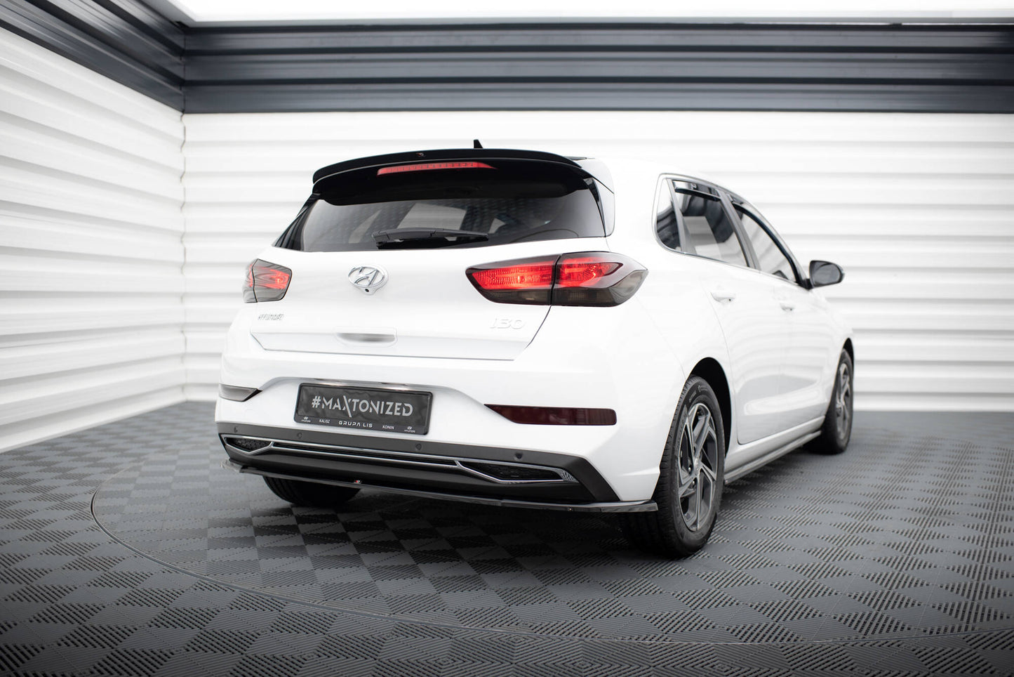 Spoiler cap HYUNDAI I30 MK3 HATCHBACK