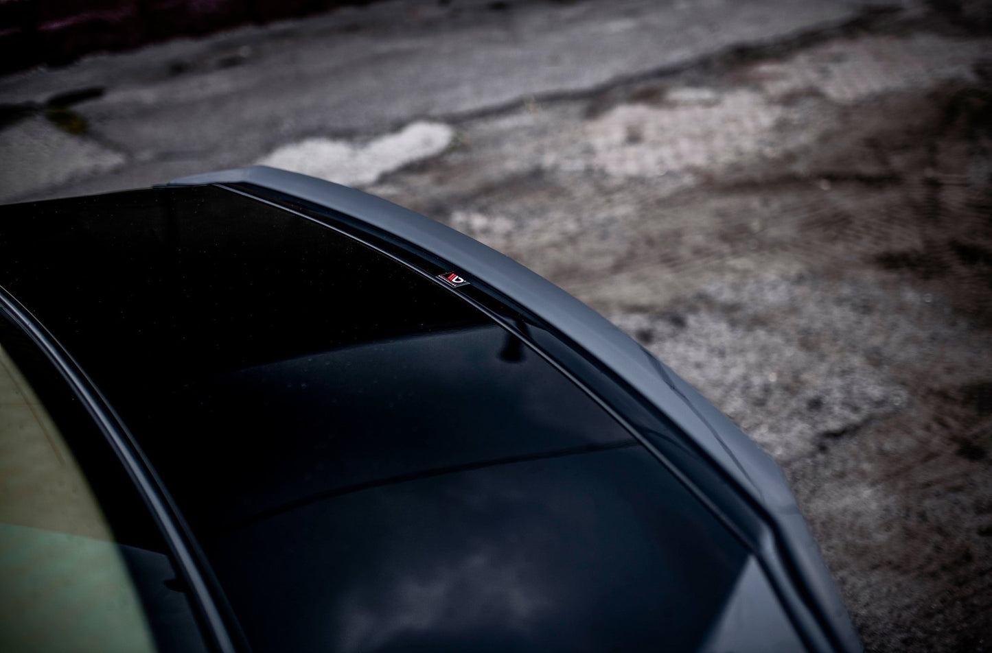 Spoiler cap Lexus LS Mk4 Facelift