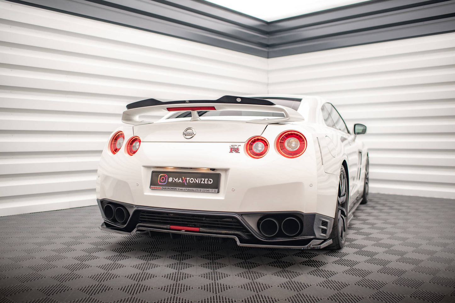 Spoiler cap Nissan GTR R35 Facelift