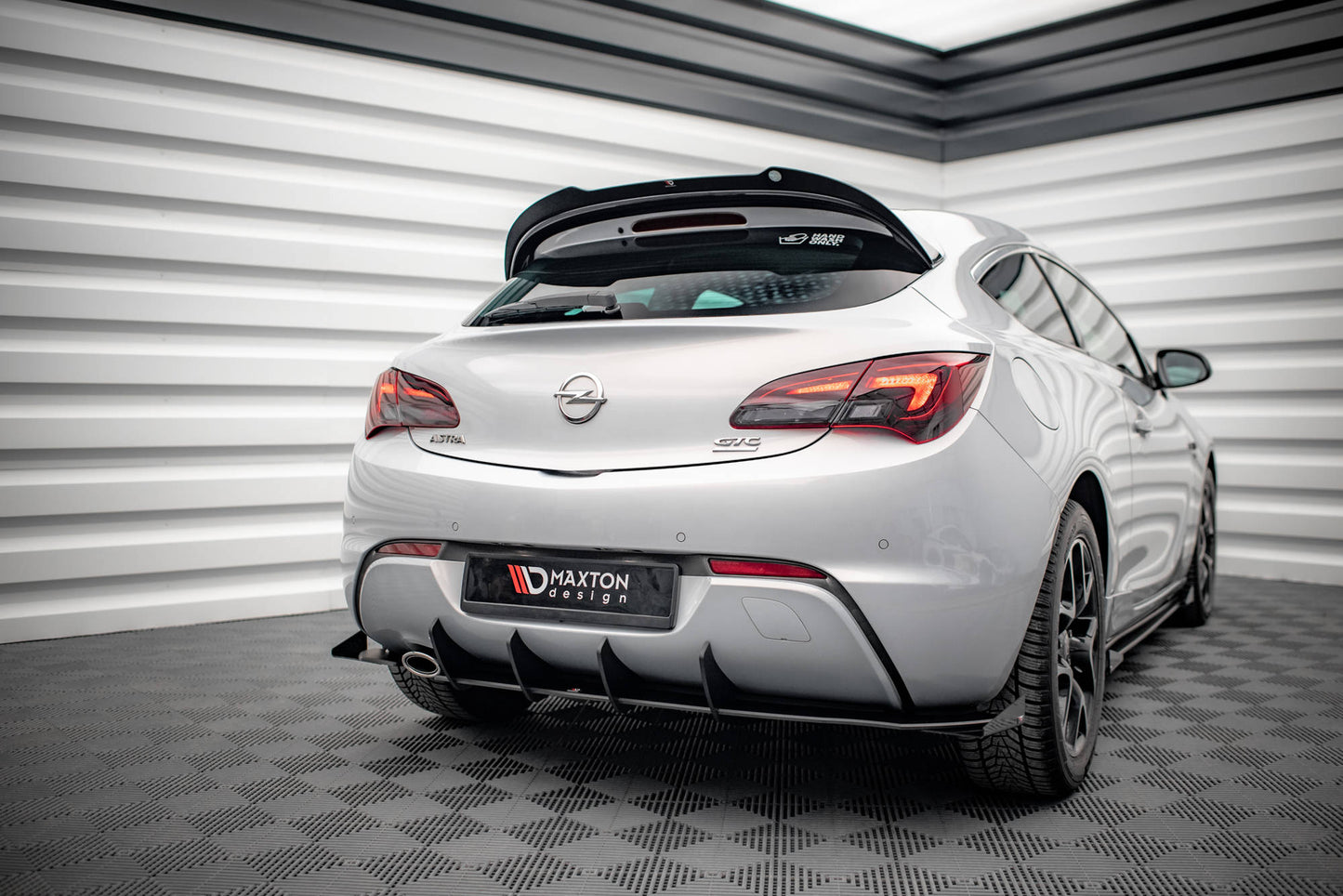 Spoiler cap Opel Astra GTC OPC-Line J