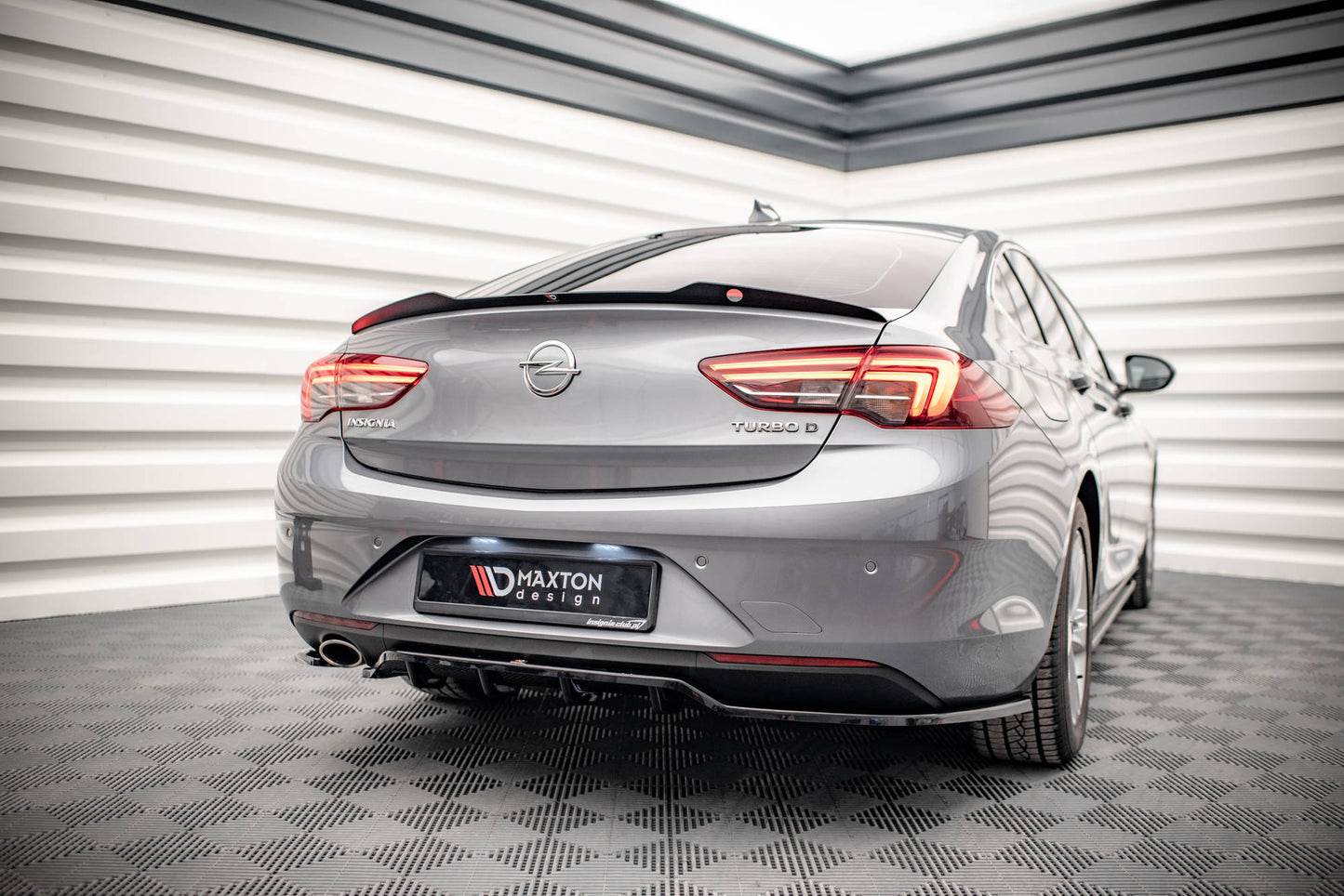 Spoiler cap Opel Insignia Mk2