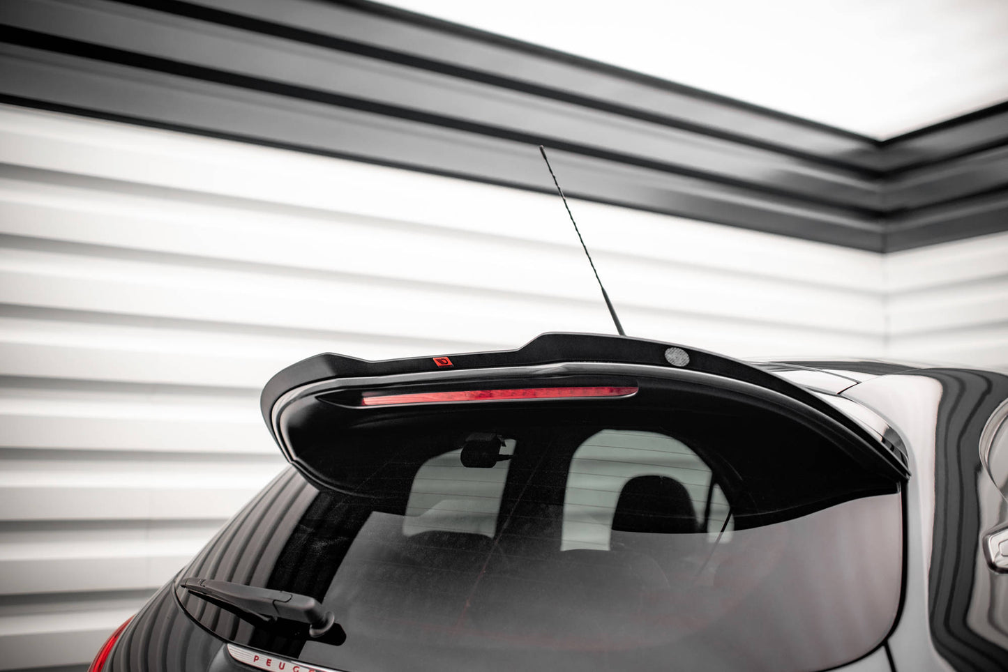 Spoiler cap Peugeot 208 GTi Mk1