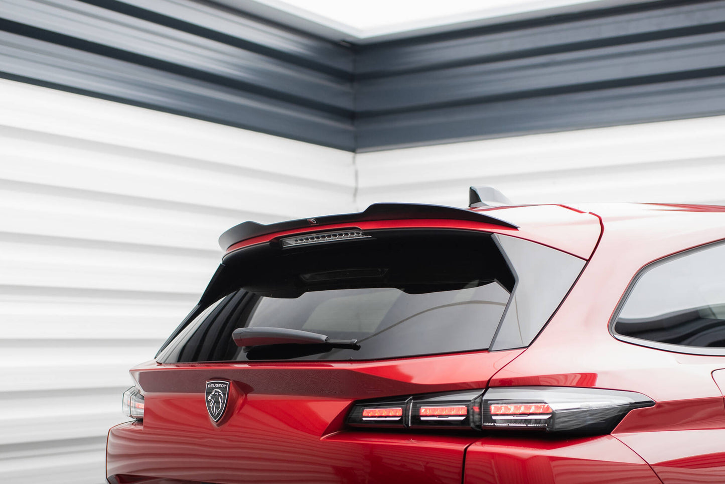 Spoiler cap Peugeot 308 SW Mk3