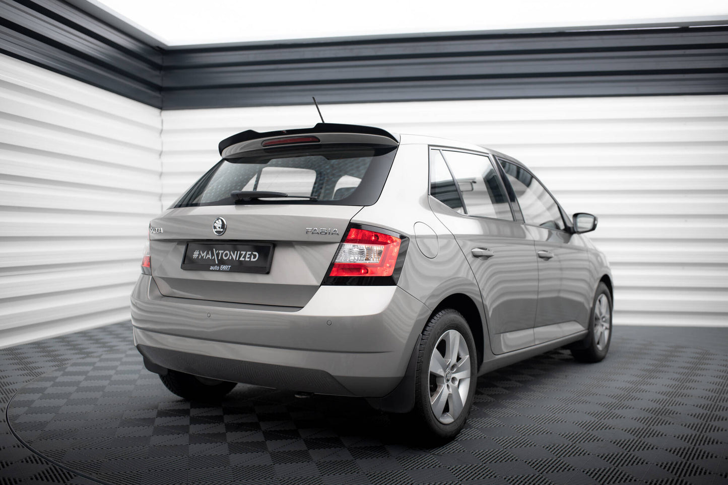 Spoiler cap Skoda Fabia Hatchback Mk3