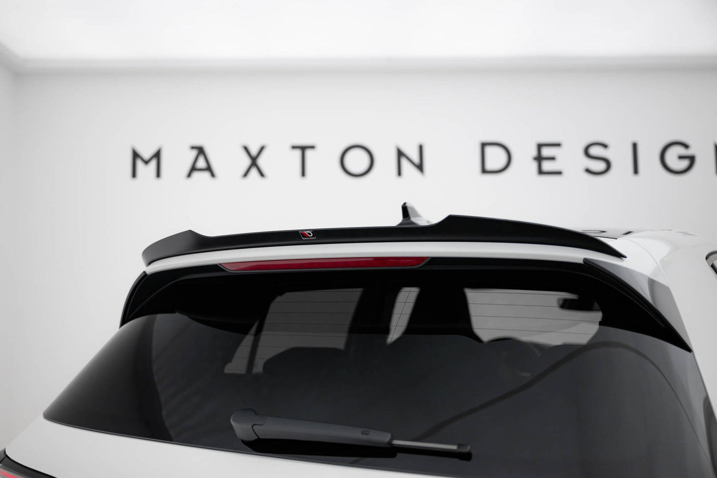 Spoiler cap V.1 Volkswagen Golf GTI / GTE / GTD / R-Line / R Mk8