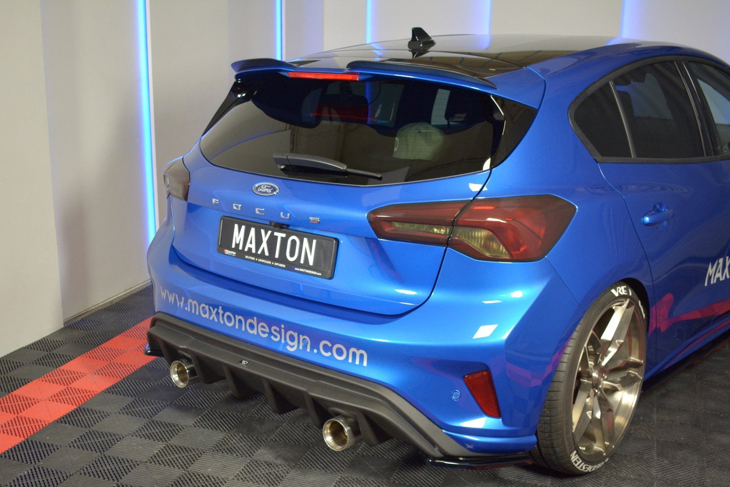 Spoiler cap V.3 Ford Focus Hatchback ST-Line Mk4
