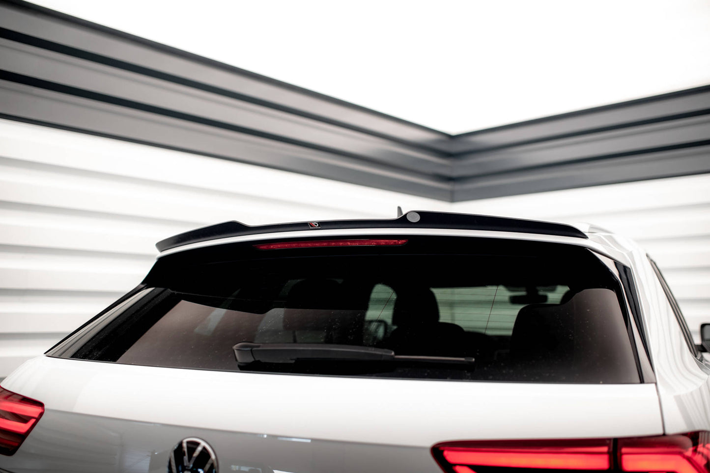 Spoiler cap Volkswagen Atlas Cross Sport