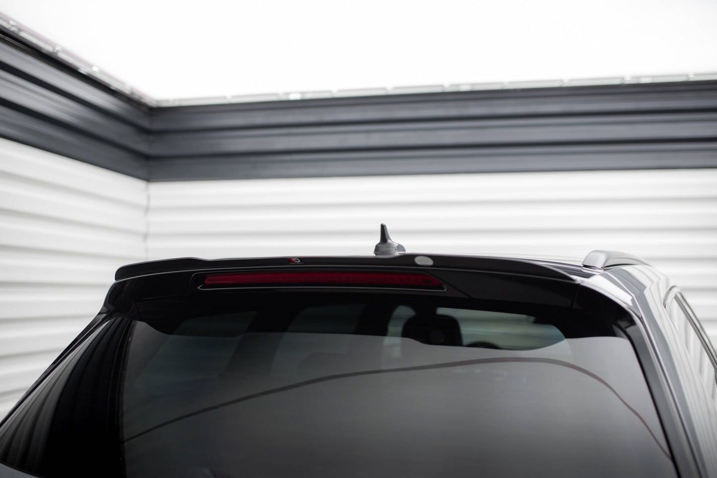 Spoiler cap Volkswagen Passat R-Line B8