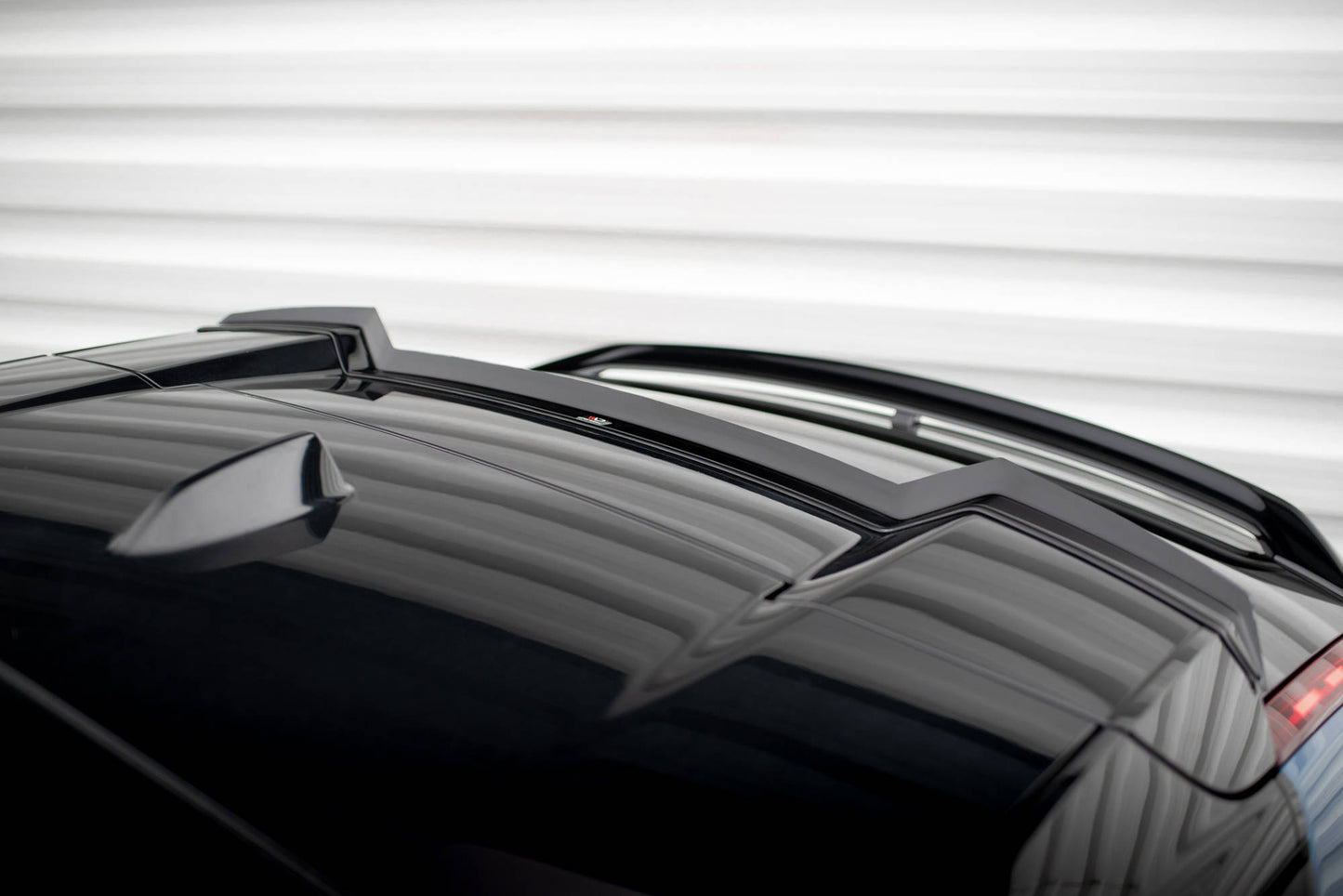 Spoiler cap Volvo C40 Mk1