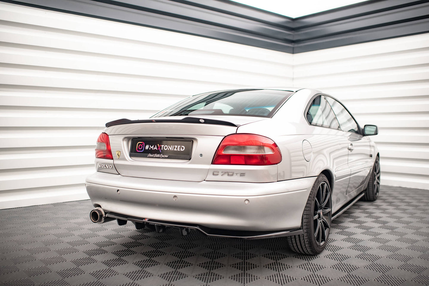 Spoiler cap Volvo C70 Mk1