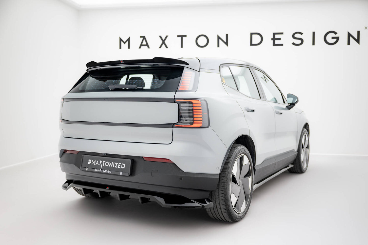 Spoiler cap Volvo EX30 Mk1