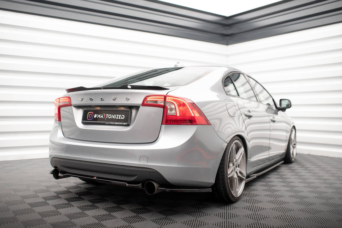 Spoiler cap Volvo S60 R-Design Mk2