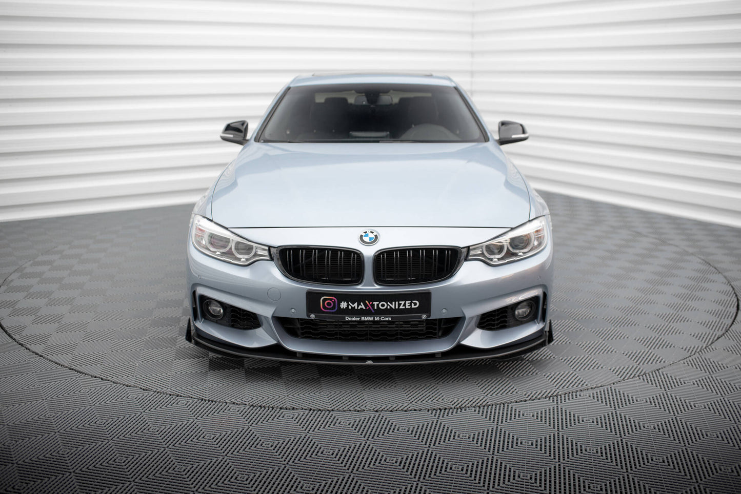 Forreste splitter Street Pro + Flaps BMW 4 Coupe / Gran Coupe / Cabrio M-Pack F32 / F36 / F33