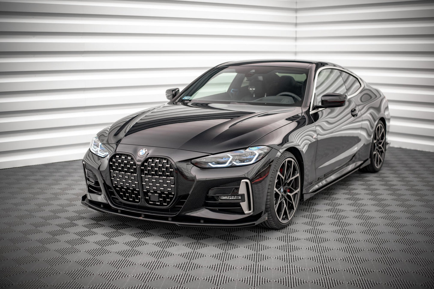 Forreste splitter Street Pro + Flaps BMW 4 M-Pack / M440i G22 / G23 / G22 Facelift / G23 Facelift