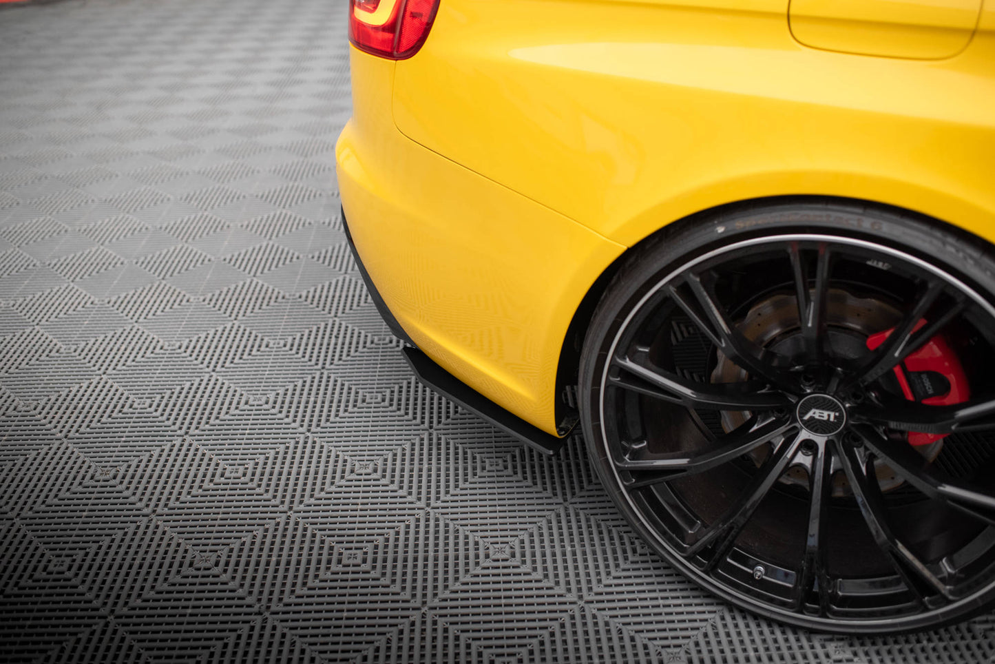 Bagerste sidesplitter Street Pro Audi RS4 B8