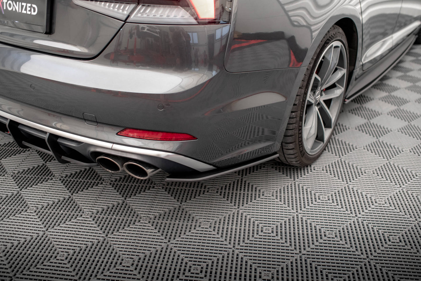 Bagerste sidesplitter Street Pro Audi S5 Sportback F5