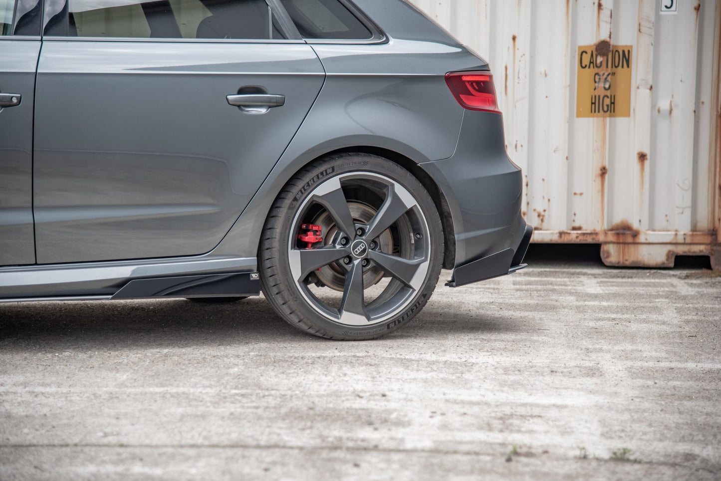 Bagerste sidesplitter Street Pro + Flaps Audi RS3 8V Sportback
