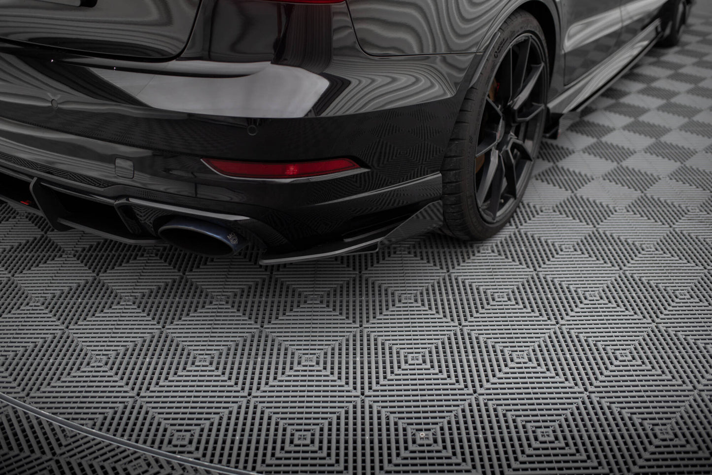 Bagerste sidesplitter Street Pro + Flaps Audi RS3 Sedan 8V Facelift