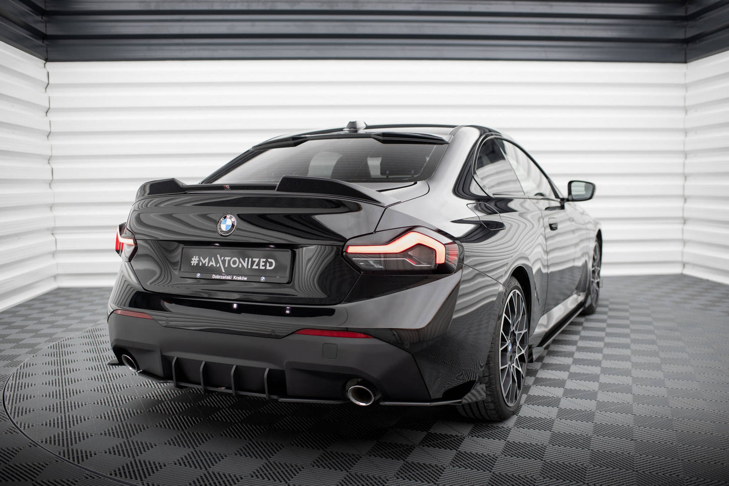 Bagerste sidesplitter Street Pro + Flaps BMW 2 Coupe G42