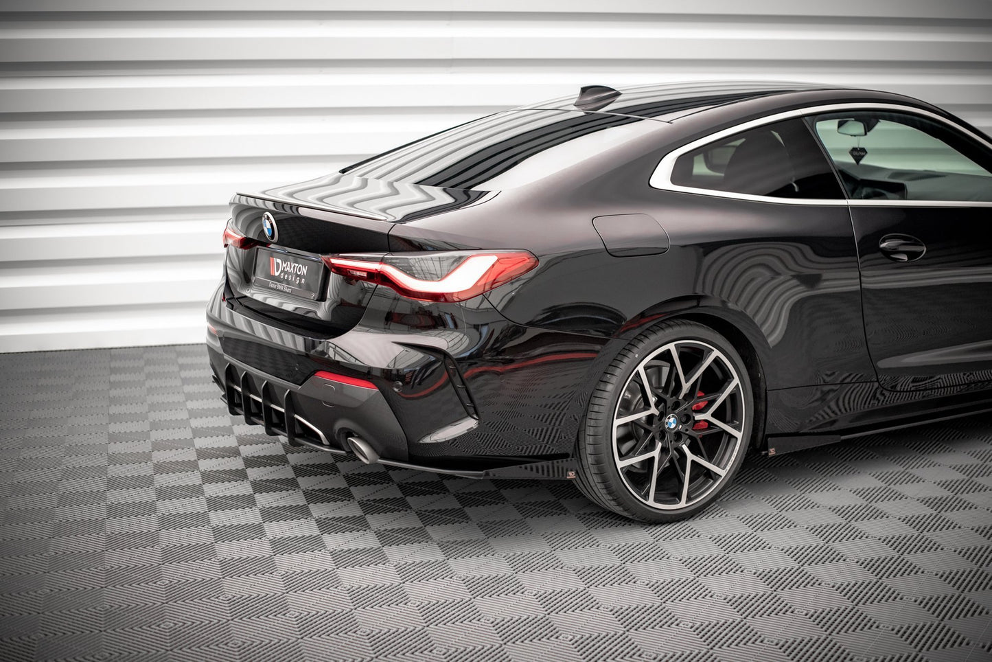 Bagerste sidesplitter Street Pro + Flaps BMW 4 M-Pack G22 / G23 / G22 Facelift / G23 Facelift