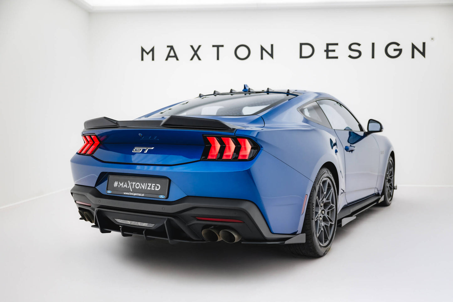 Bagerste sidesplitter Street Pro + Flaps Ford Mustang GT Mk7