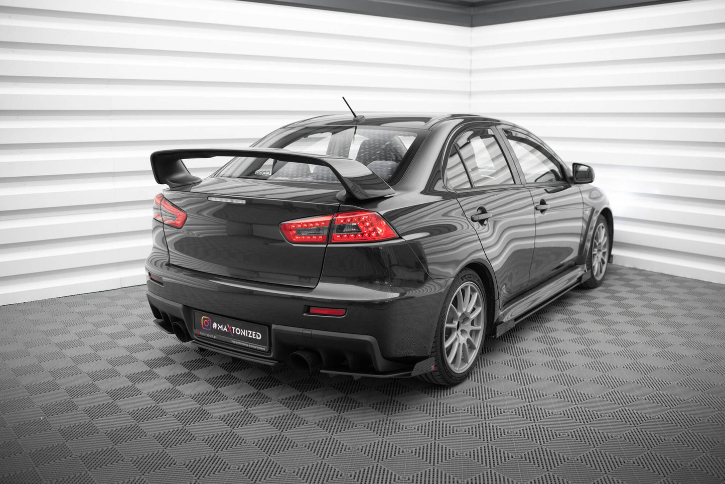 Bagerste sidesplitter Street Pro + Flaps Mitsubishi Lancer EVO X