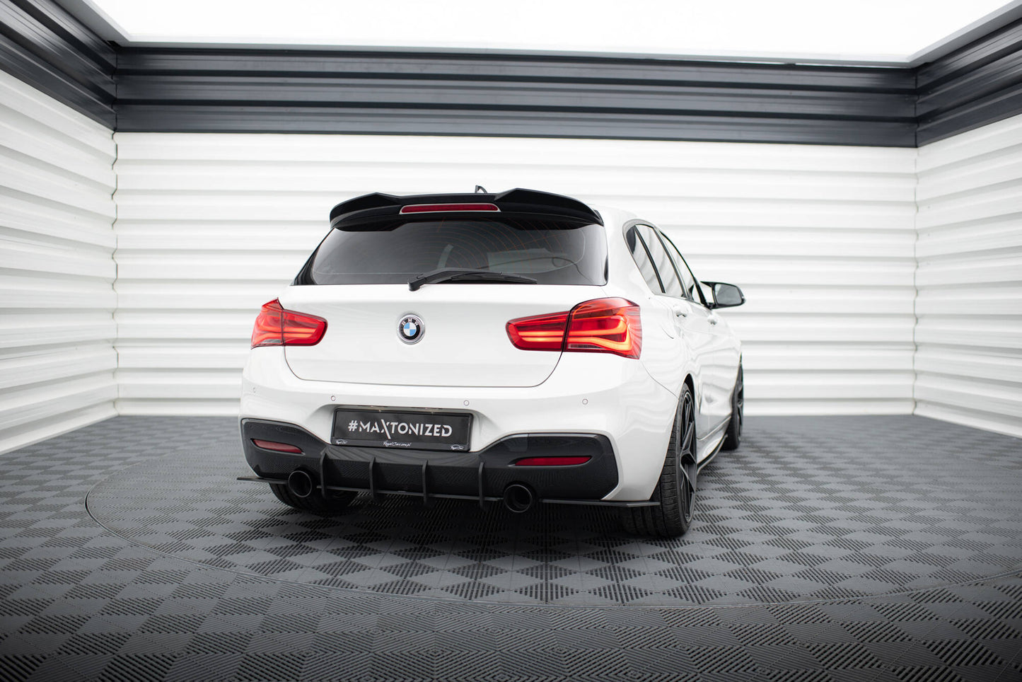 Bagerste sidesplitter Street Pro V.2 til BMW 1 F20 M-Pack M140i