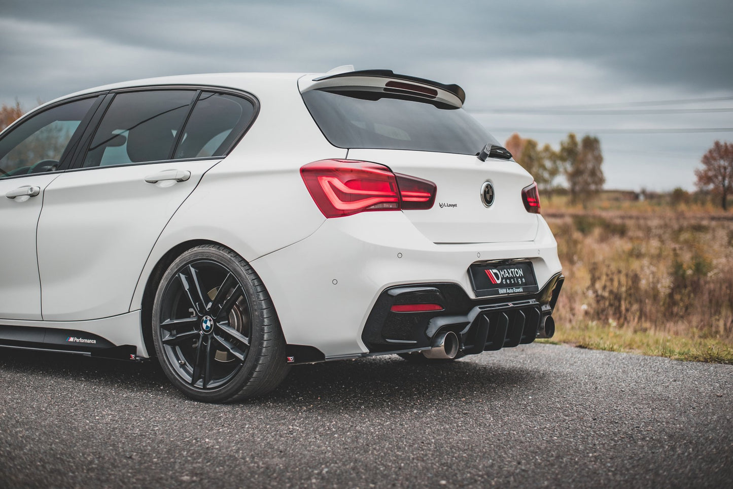 Bagerste sidesplitter Street Pro V.3 + Flaps til BMW 1 F20 M140i