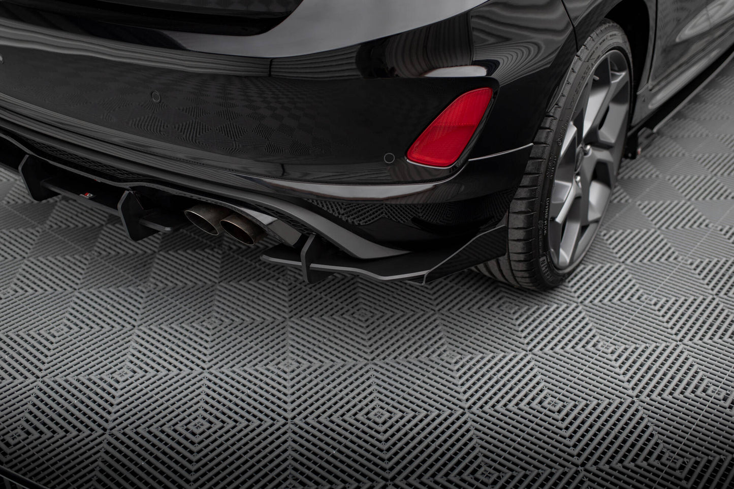 Bagerste diffuser Street Pro + Flaps Ford Fiesta Mk8 ST