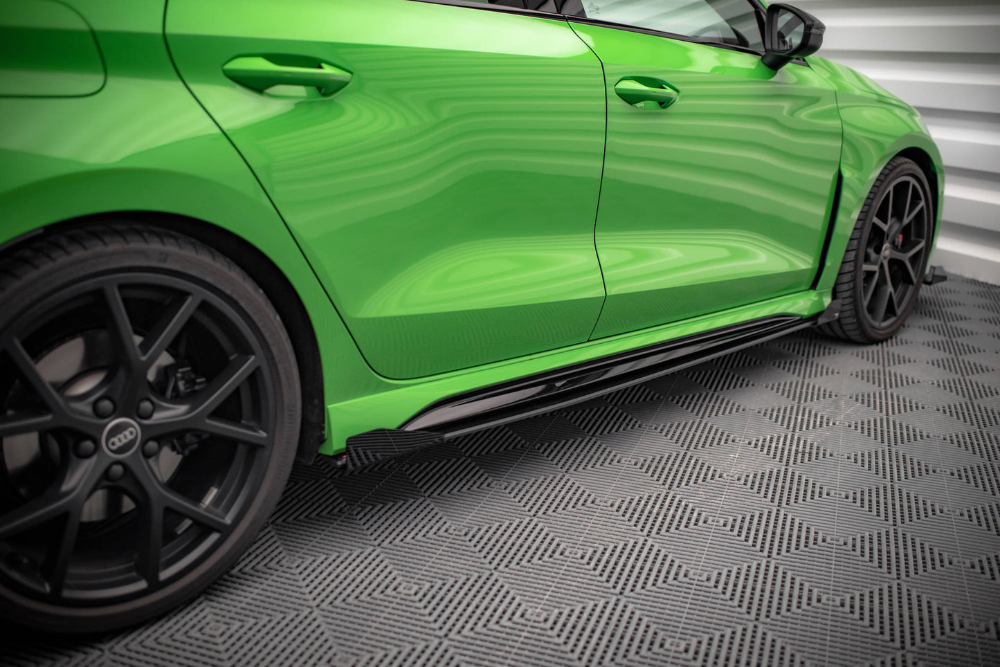 Sideskørter diffuser Street Pro + Flaps Audi RS3 Sedan 8Y
